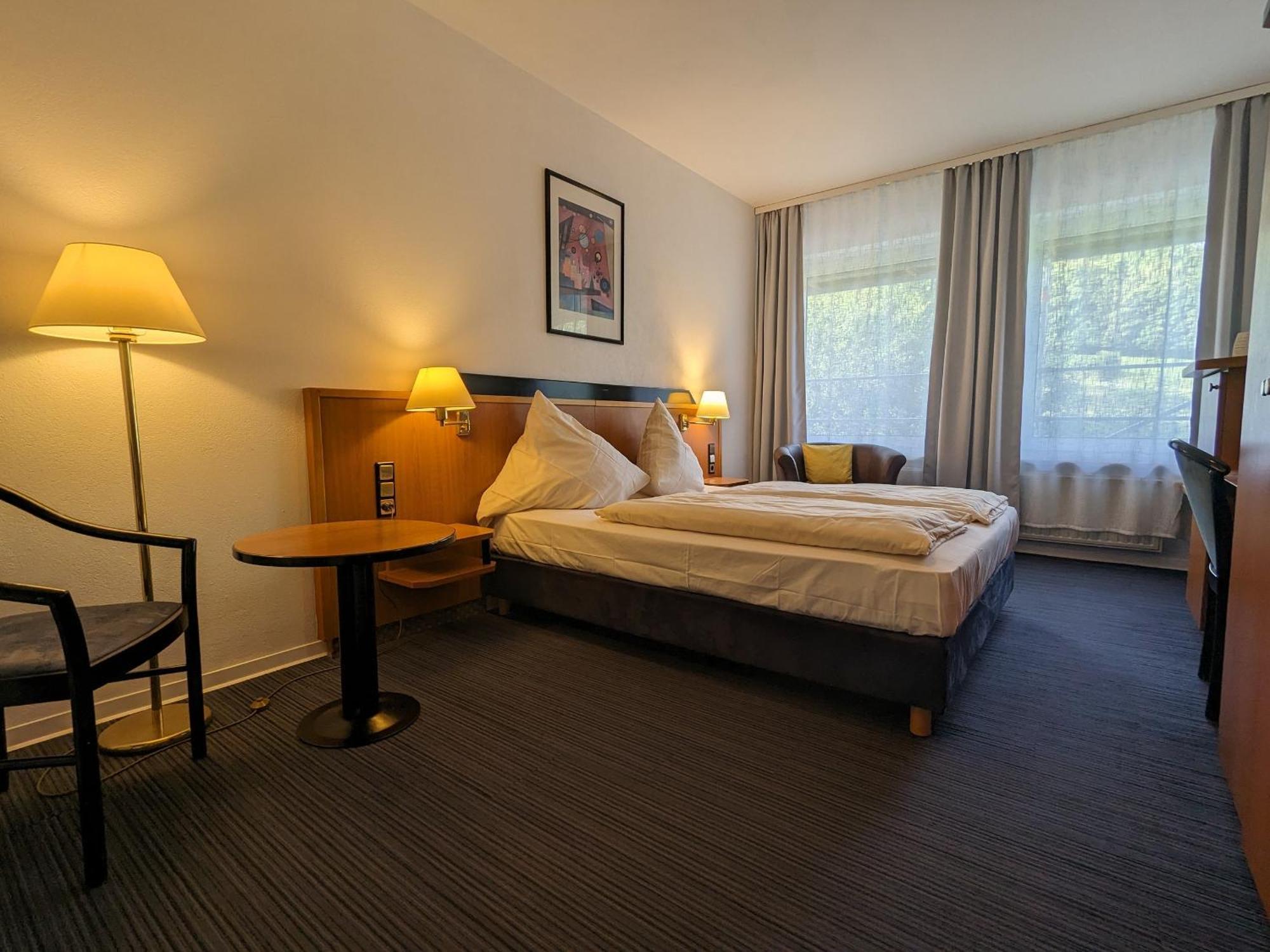 Hotel Berghof Wasserkuppe & Gaestehaus Fuldaquelle Gersfeld Phòng bức ảnh