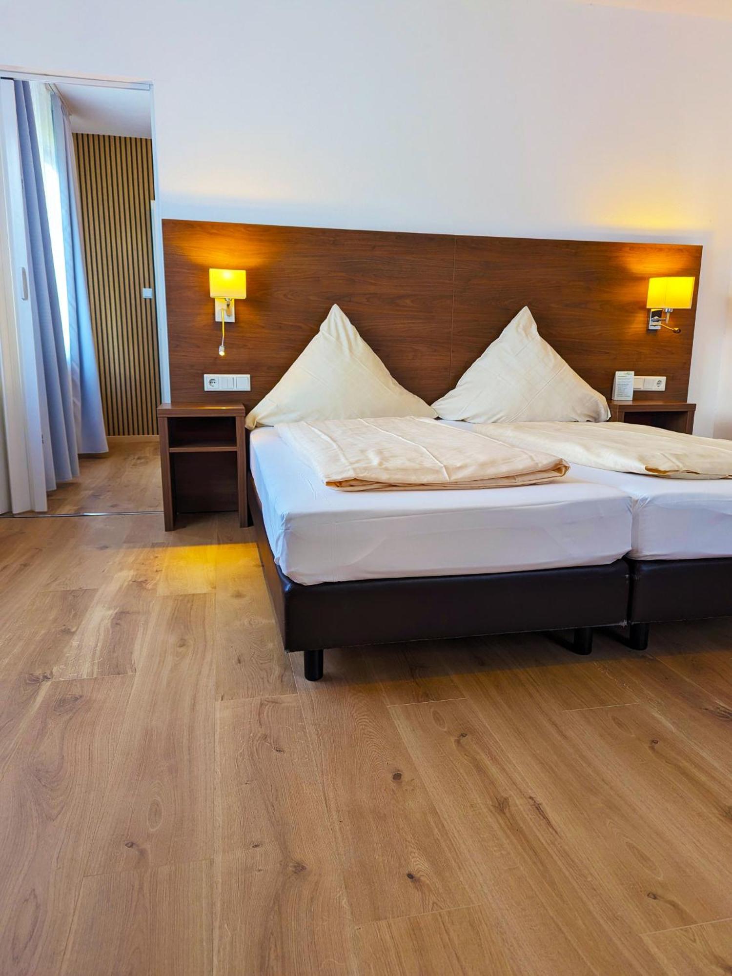 Hotel Berghof Wasserkuppe & Gaestehaus Fuldaquelle Gersfeld Ngoại thất bức ảnh