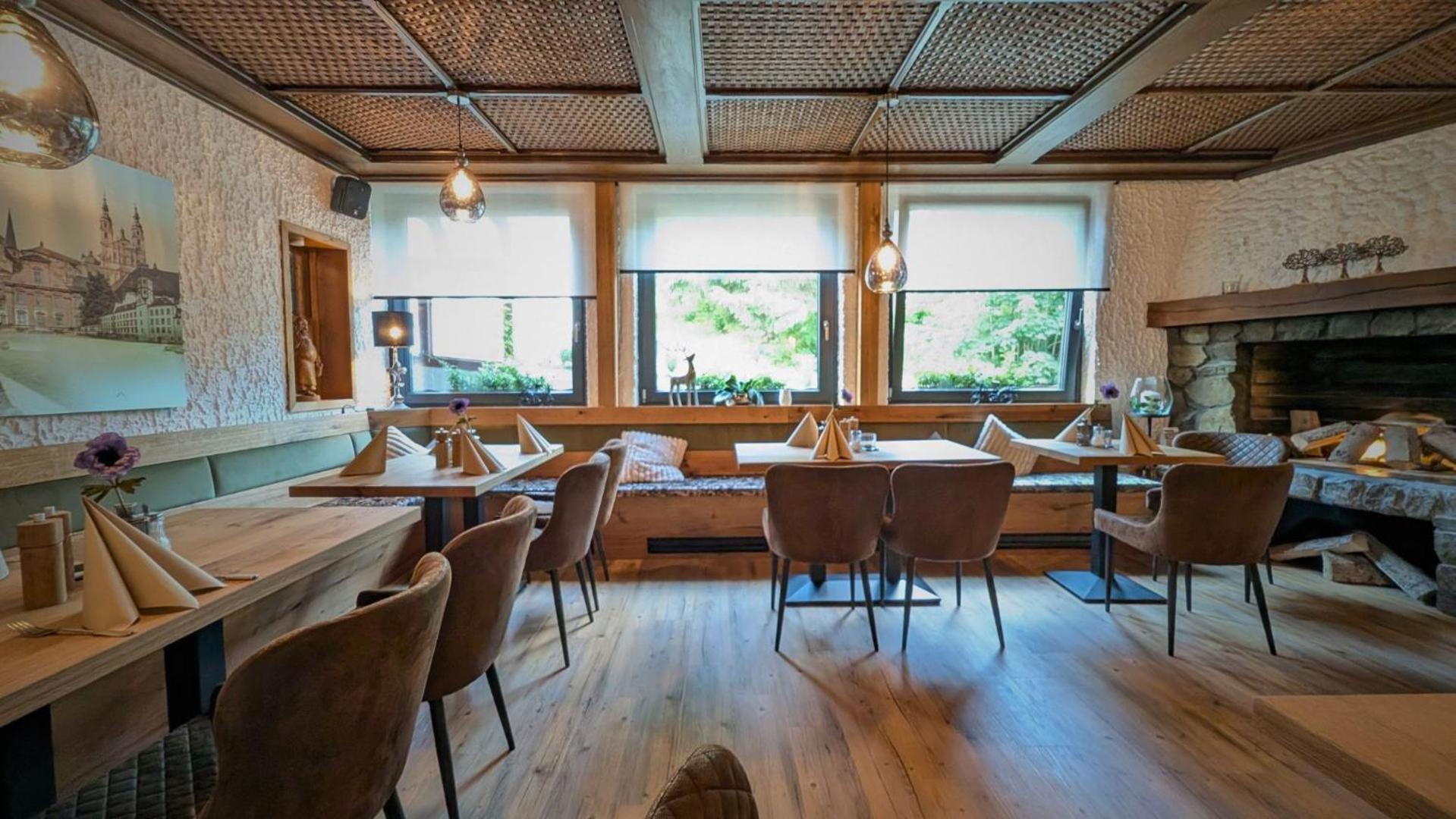 Hotel Berghof Wasserkuppe & Gaestehaus Fuldaquelle Gersfeld Ngoại thất bức ảnh